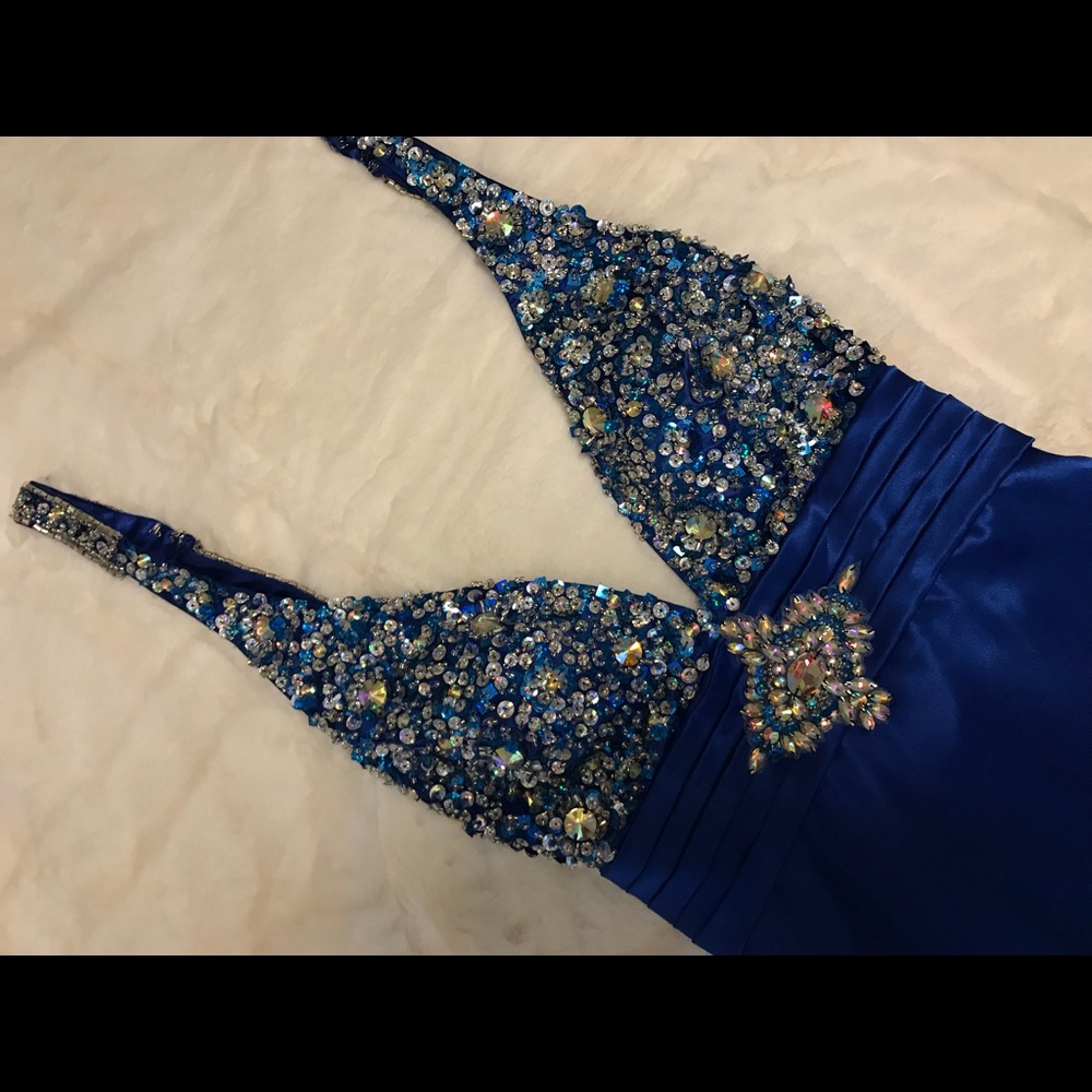 Dazzling Blue dress with Gems - Picture 2 of 6